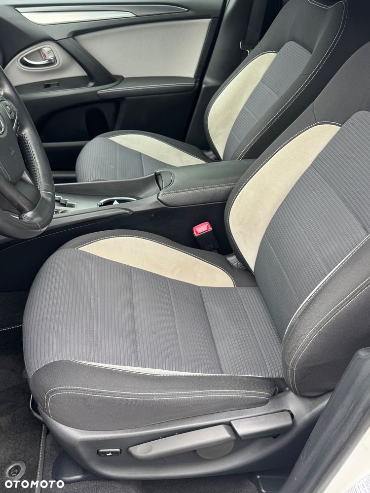 Toyota Avensis Touring Sports 1.8 Multidrive S Edition-S - 15