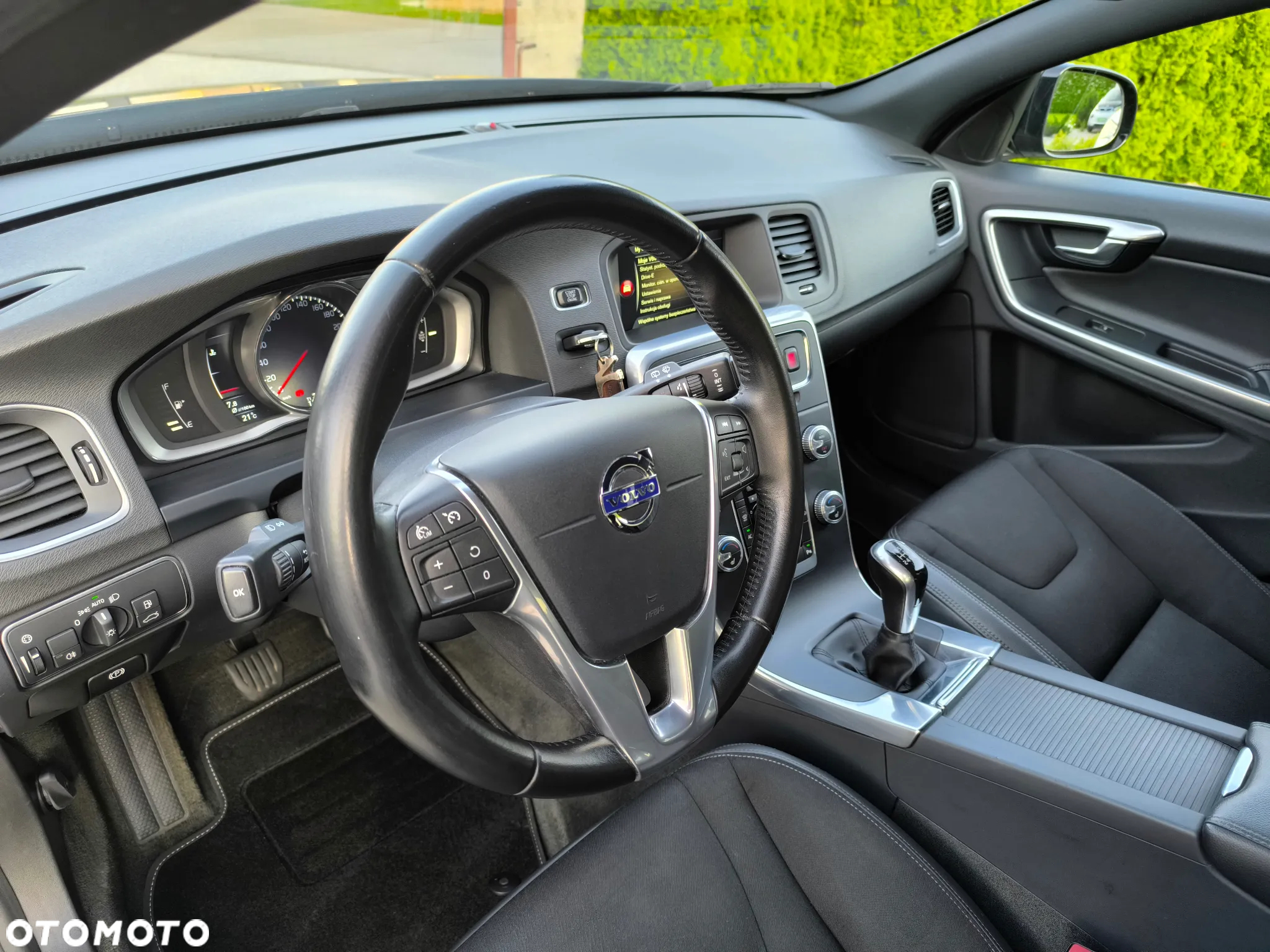 Volvo V60 Cross Country D3 Momentum - 18