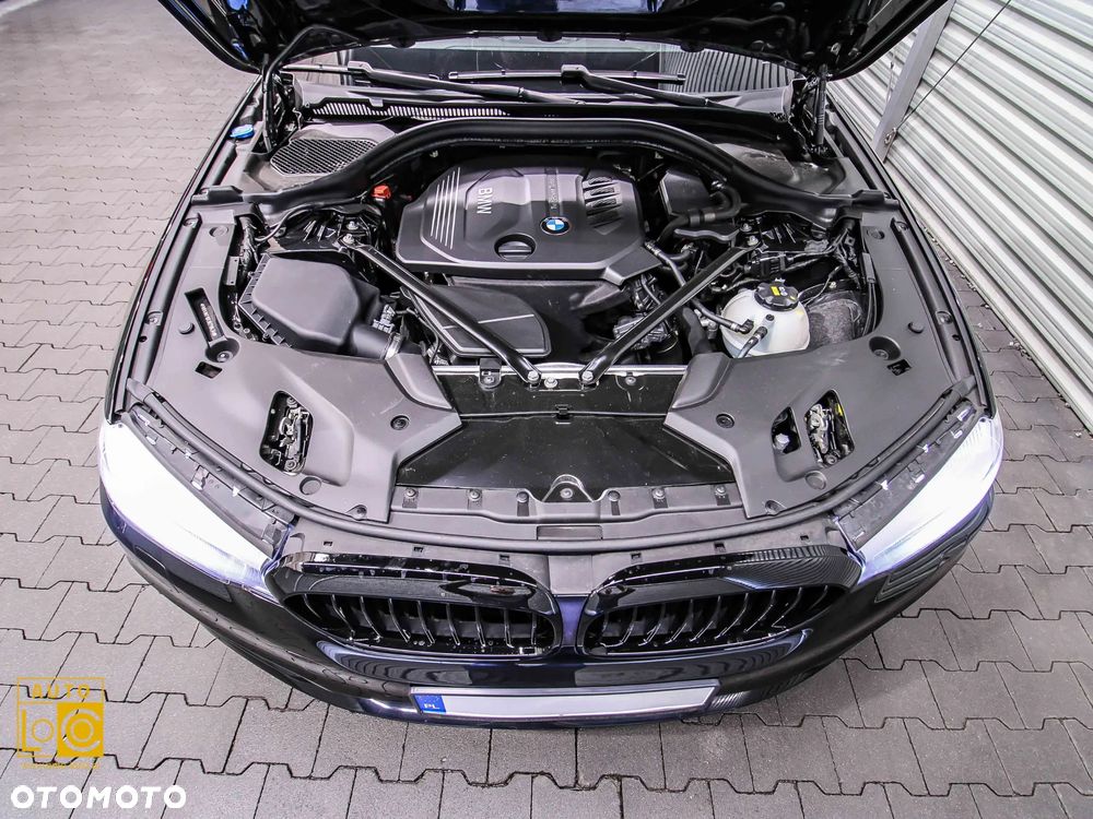 BMW Seria 5 520d M Sport Edition - 16