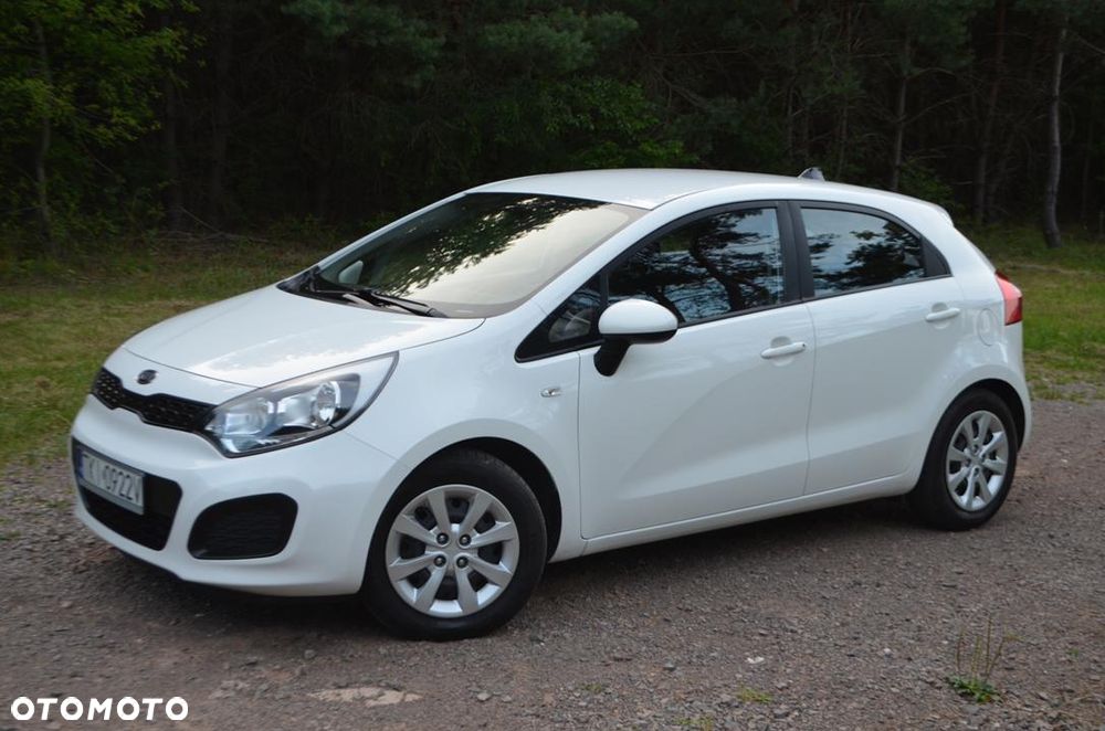 Kia Rio 1.2 L - 3