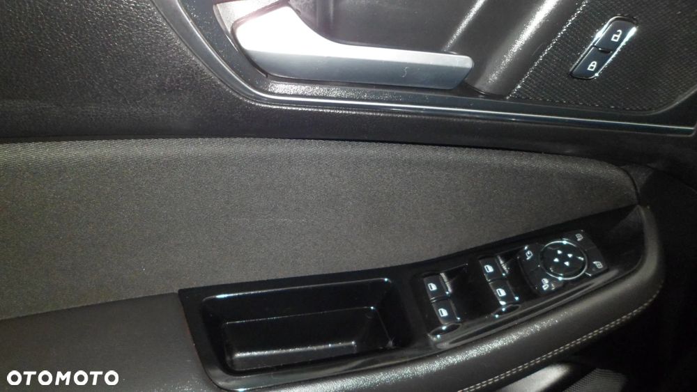 Ford S-Max - 19