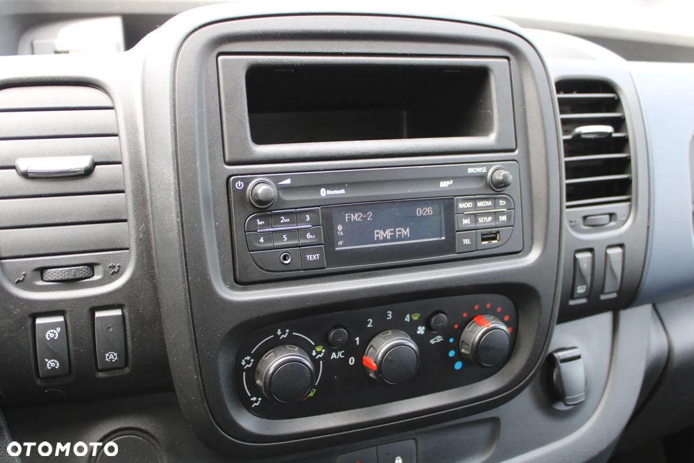 Opel Vivaro - 17