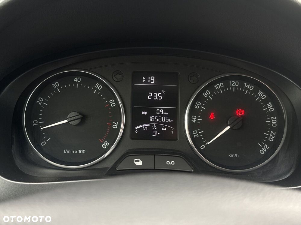 Skoda RAPID 1.2 Active Max - 16