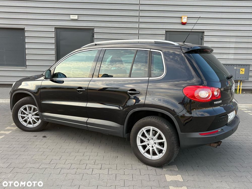 Volkswagen Tiguan - 19