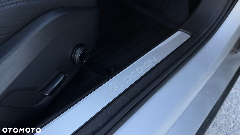 Volvo V60 D4 AWD Geartronic R-Design - 18