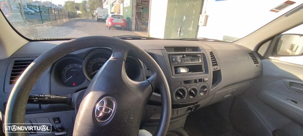 Toyota Hilux 2.5 D-4D 2WD CE AC - 5
