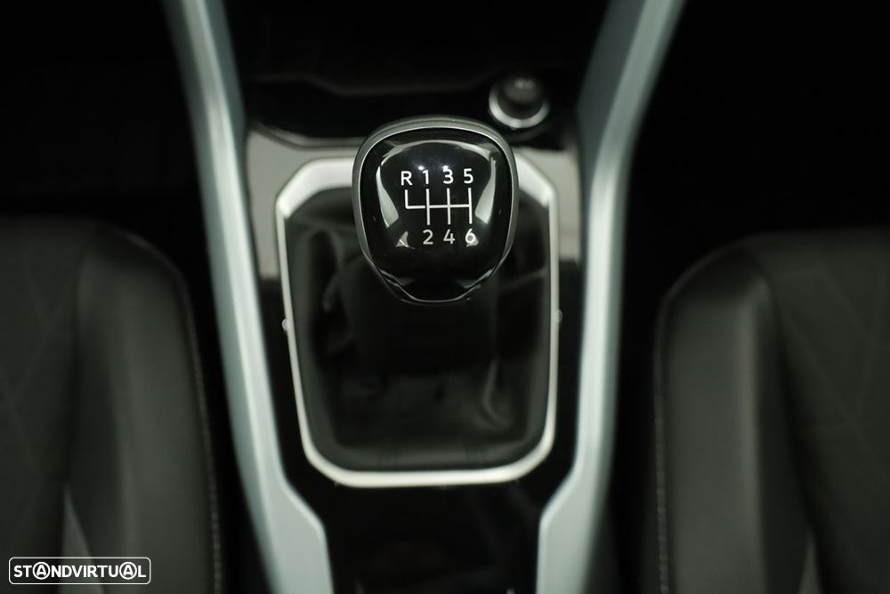 VW T-Roc 1.0 TSI - 13