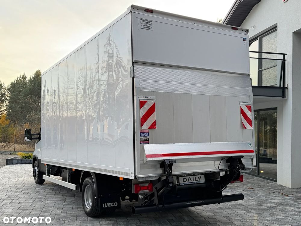 Iveco 72C18 Kontener + Winda BAR 1T / Kontener 5.35m x 2.24m x 2.3m / Bogate wyposażenie / UDT do 05.2028 / Salon PL / Zadbany od 1wł / Rozstaw osi 4.75m / FV23% - 8