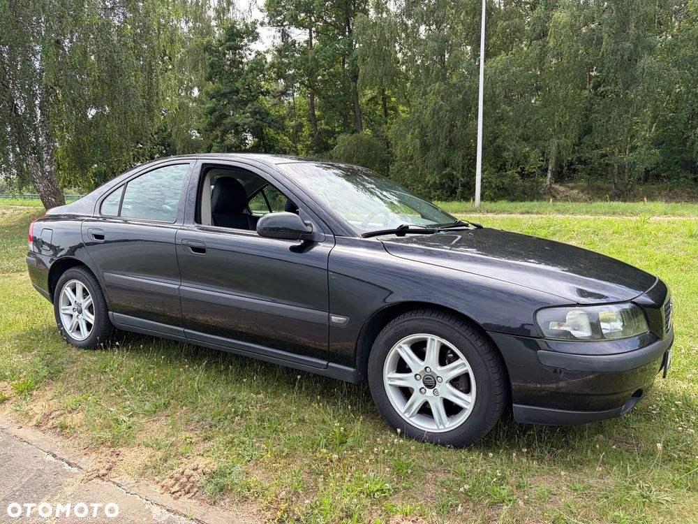 Volvo S60 2.4 Black Edition - 4
