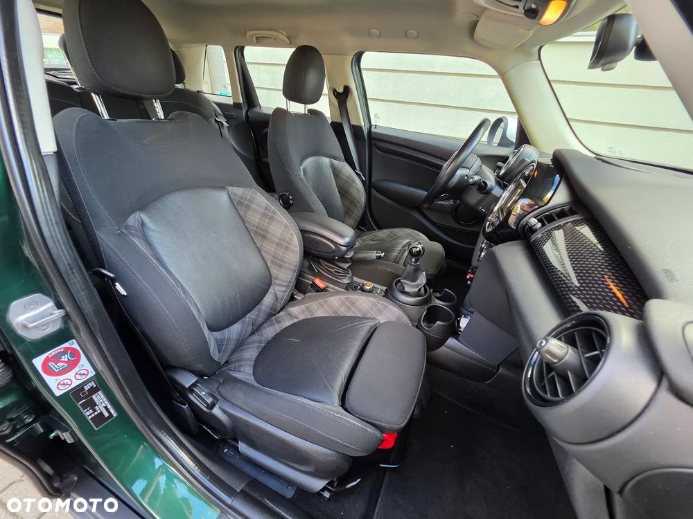 MINI Cooper Standard - 18