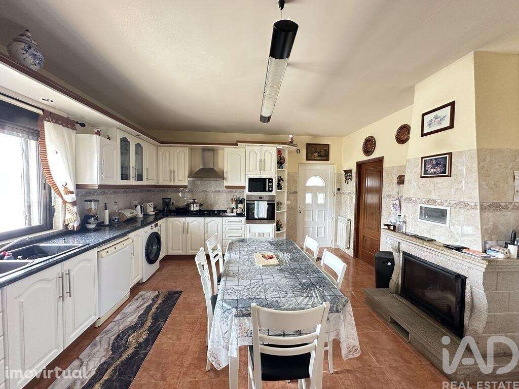 Casa / Villa T4 em São Pedro de Rio Seco de 224,00 m2 - Grande imagem: 4/26