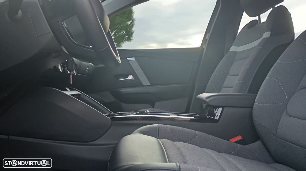 Citroën C4 BlueHDi 130 Stop&Start EAT8 FEEL PACK - 10