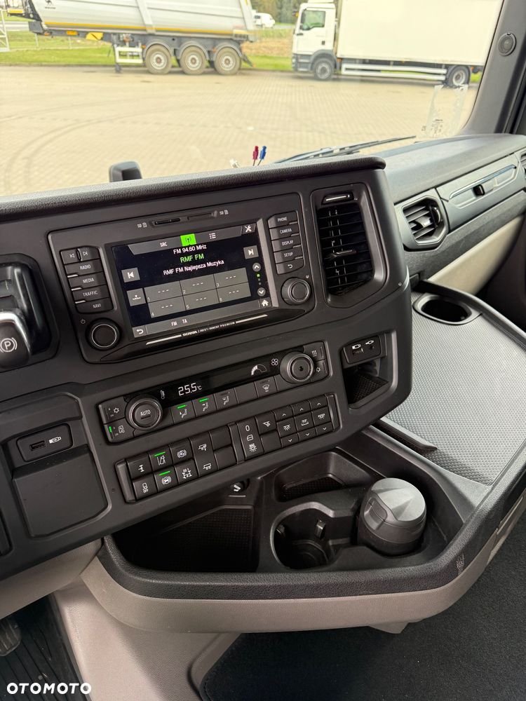 Scania 460R - 13
