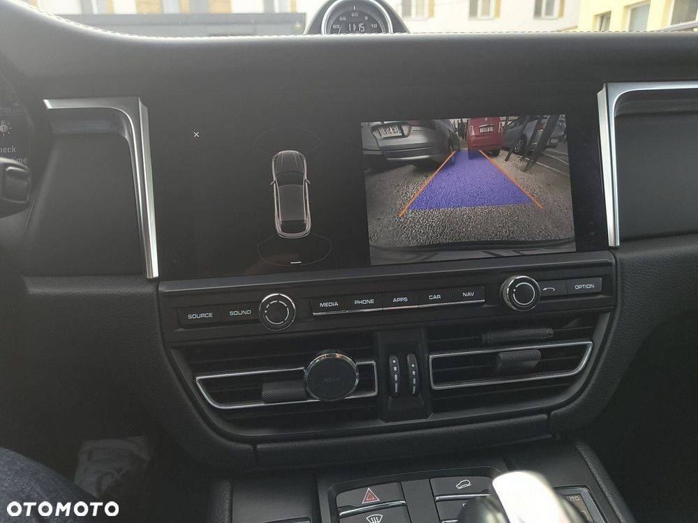 Porsche Macan - 28