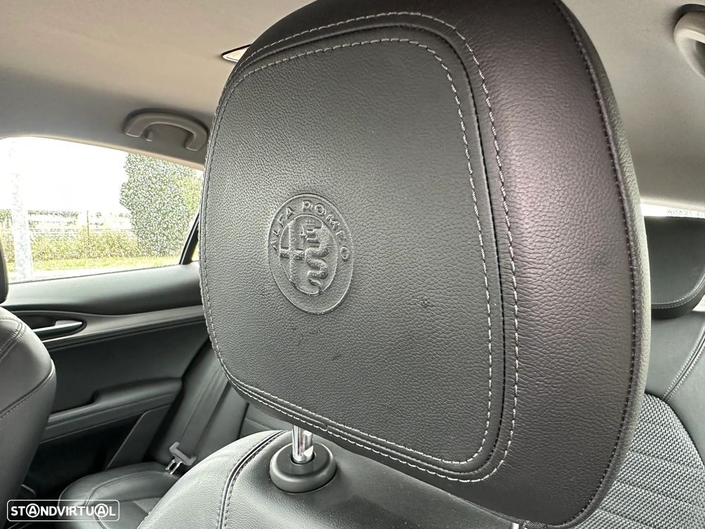 Alfa Romeo Stelvio 2.2 D Super AT8 - 25