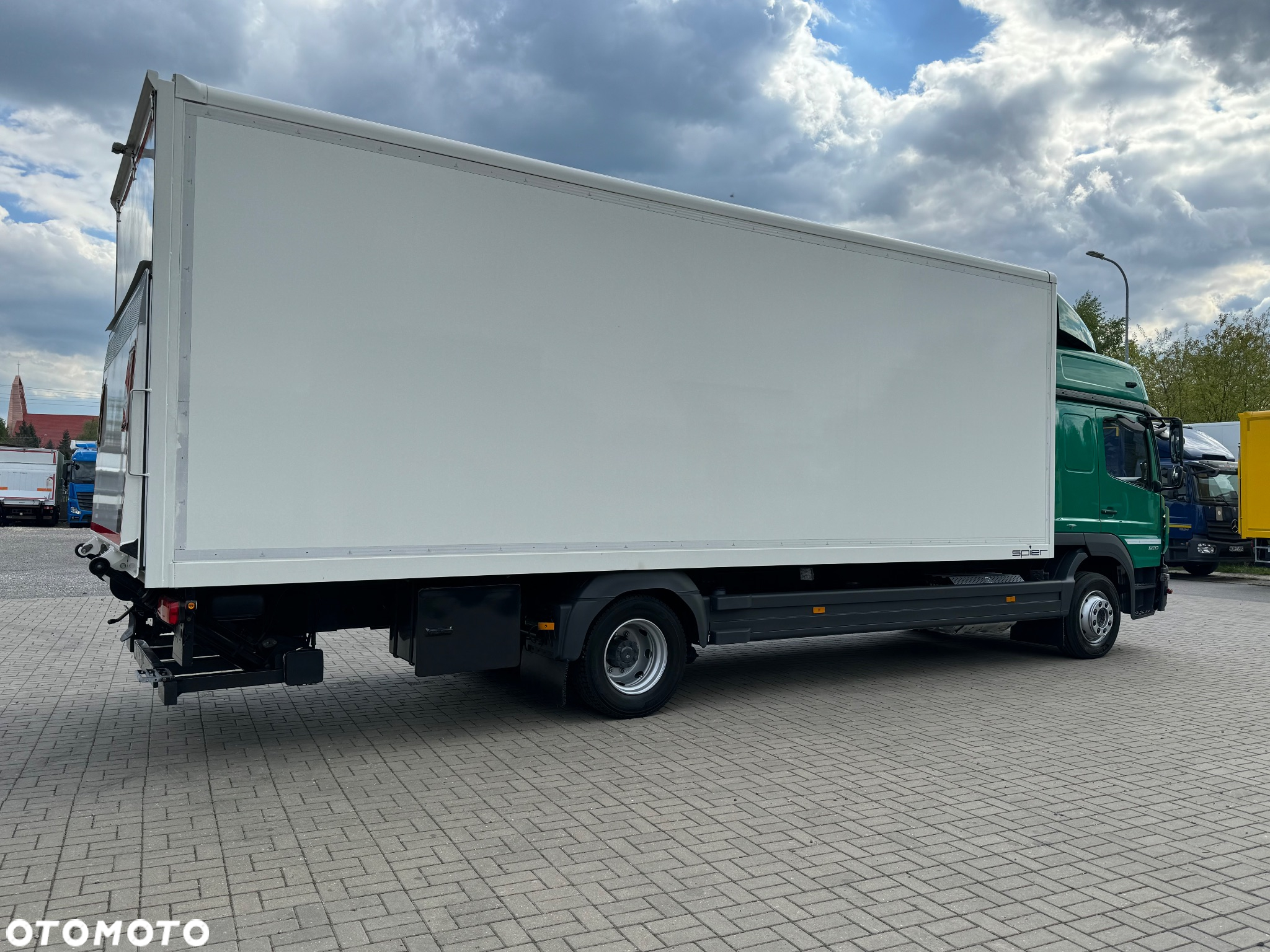 Mercedes-Benz ATEGO 1230 KONTENER 7.50m WINDA - 12