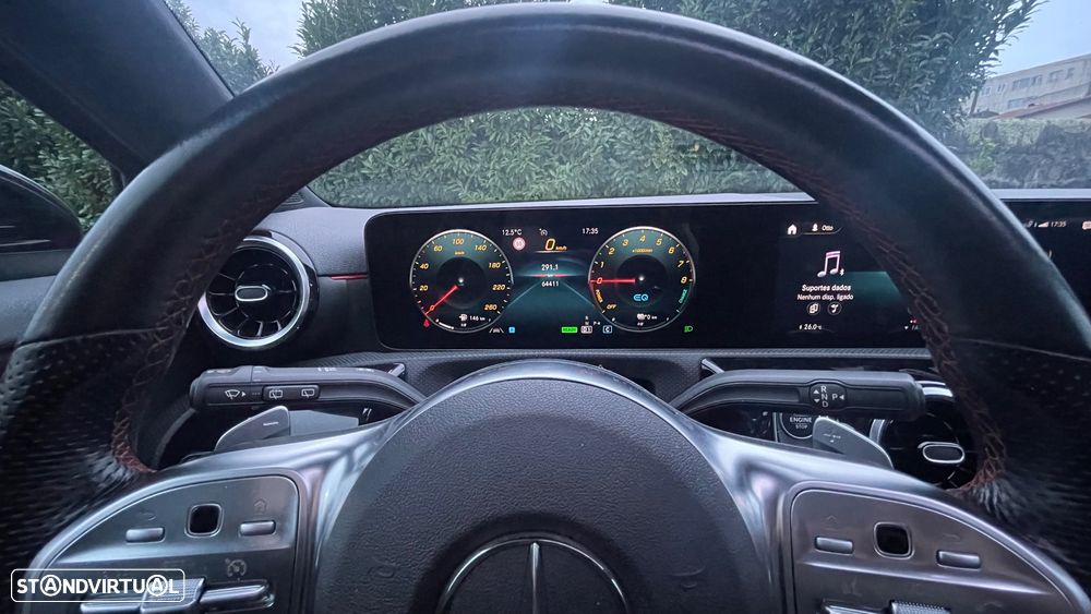 Mercedes-Benz A 250 e AMG Line - 8