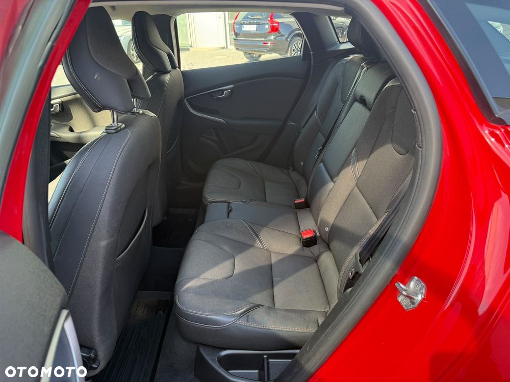 Volvo V40 - 15