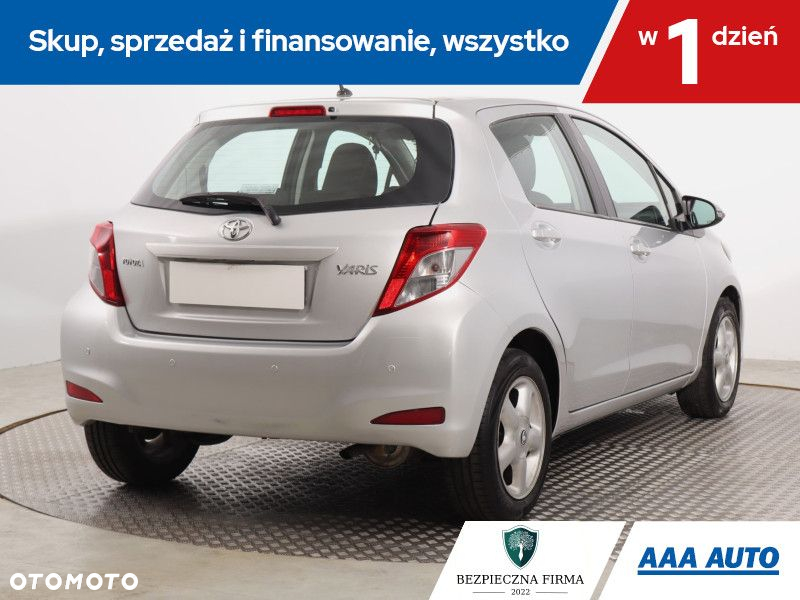 Toyota Yaris - 6