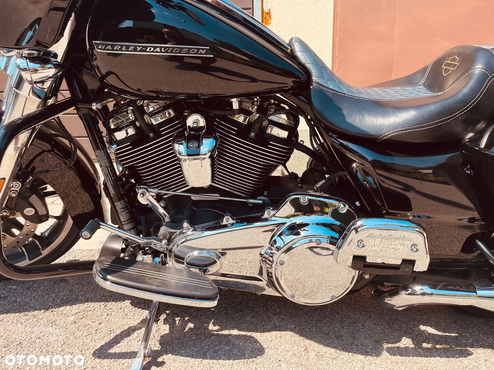 Harley-Davidson Touring Street Glide - 6