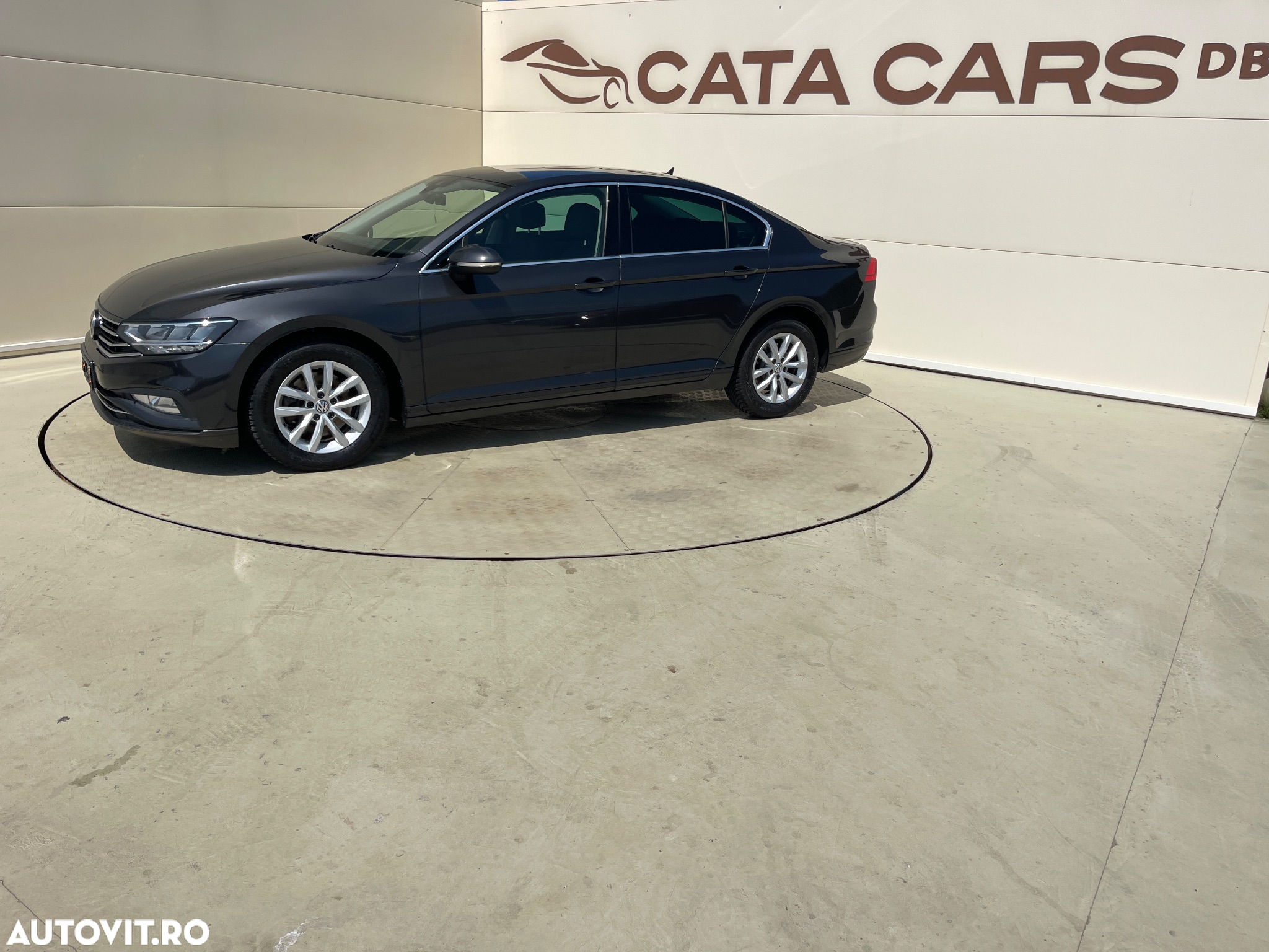 Volkswagen Passat - 6