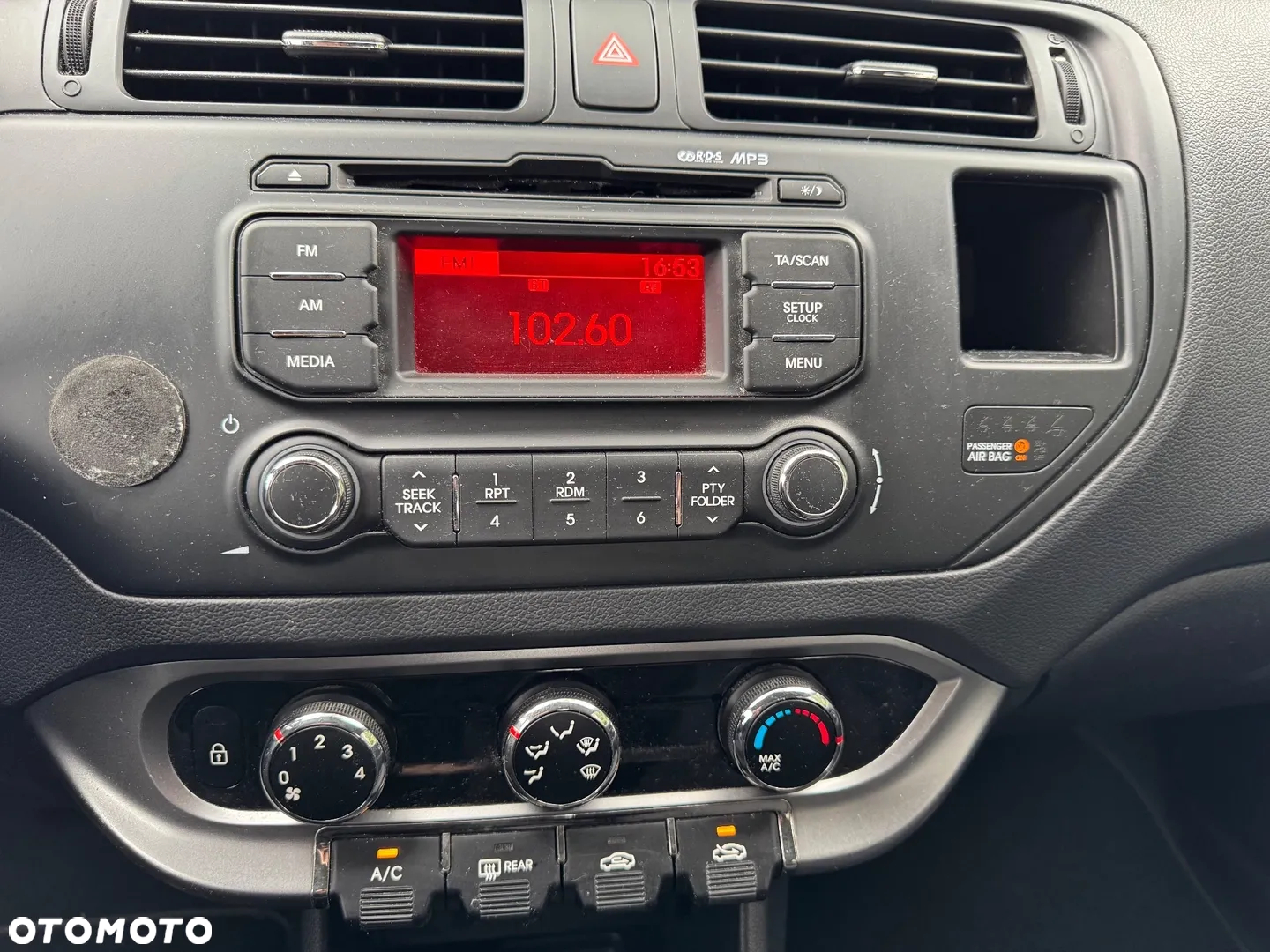 Kia Rio - 13