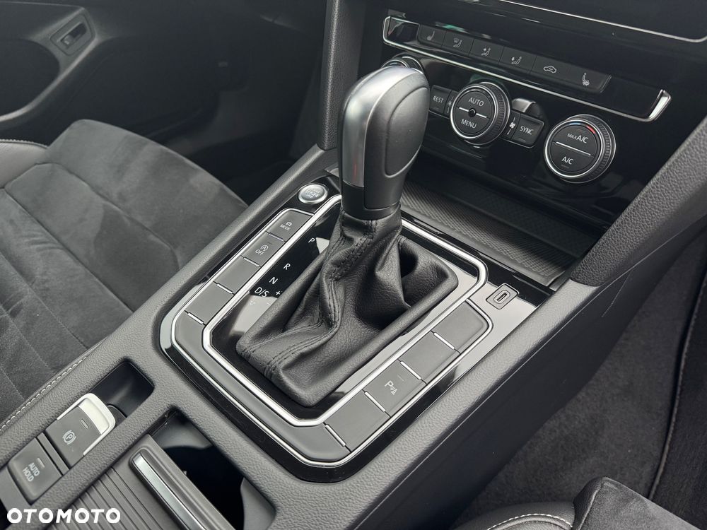Volkswagen Passat 1.5 TSI EVO Elegance DSG - 15