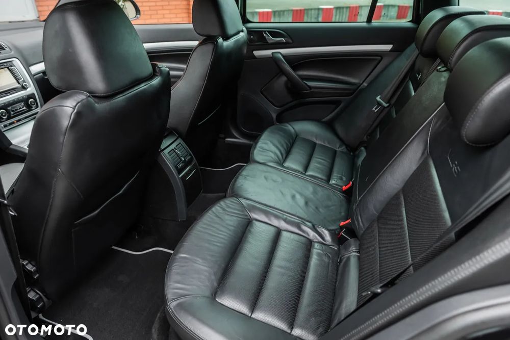 Skoda Octavia 2.0 TFSI RS - 8