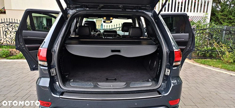 Jeep Grand Cherokee - 17