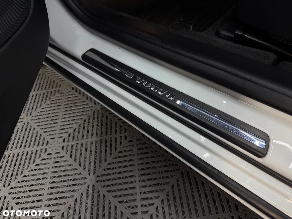 Volvo V60 T3 Drive-E Momentum - 19