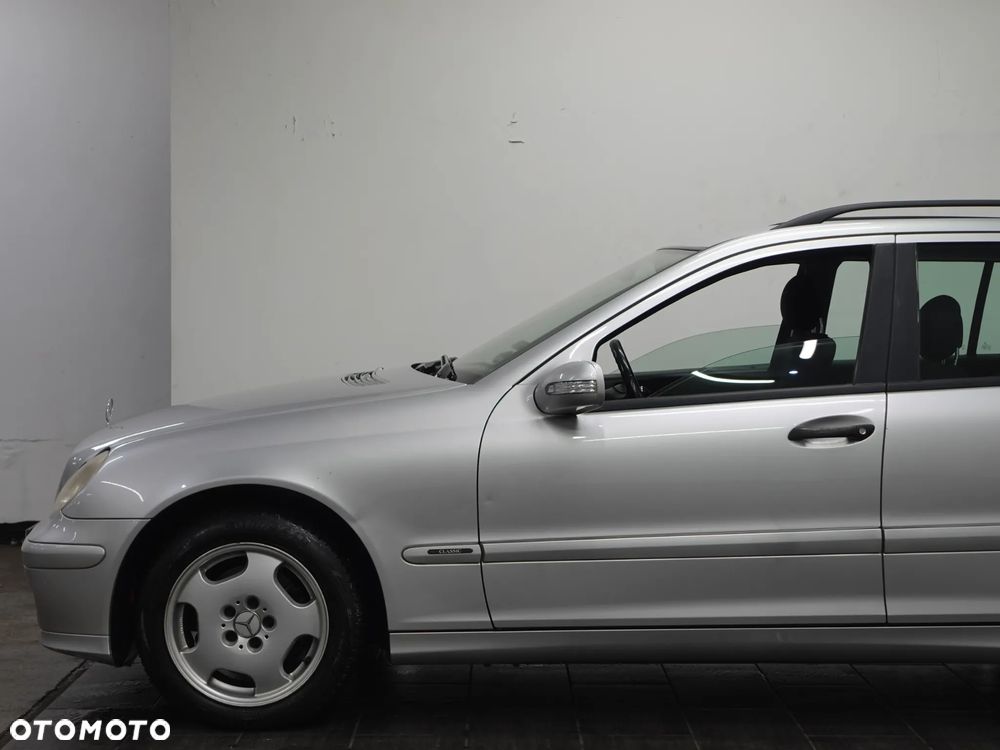 Mercedes-Benz Klasa C 220 CDI Classic - 15