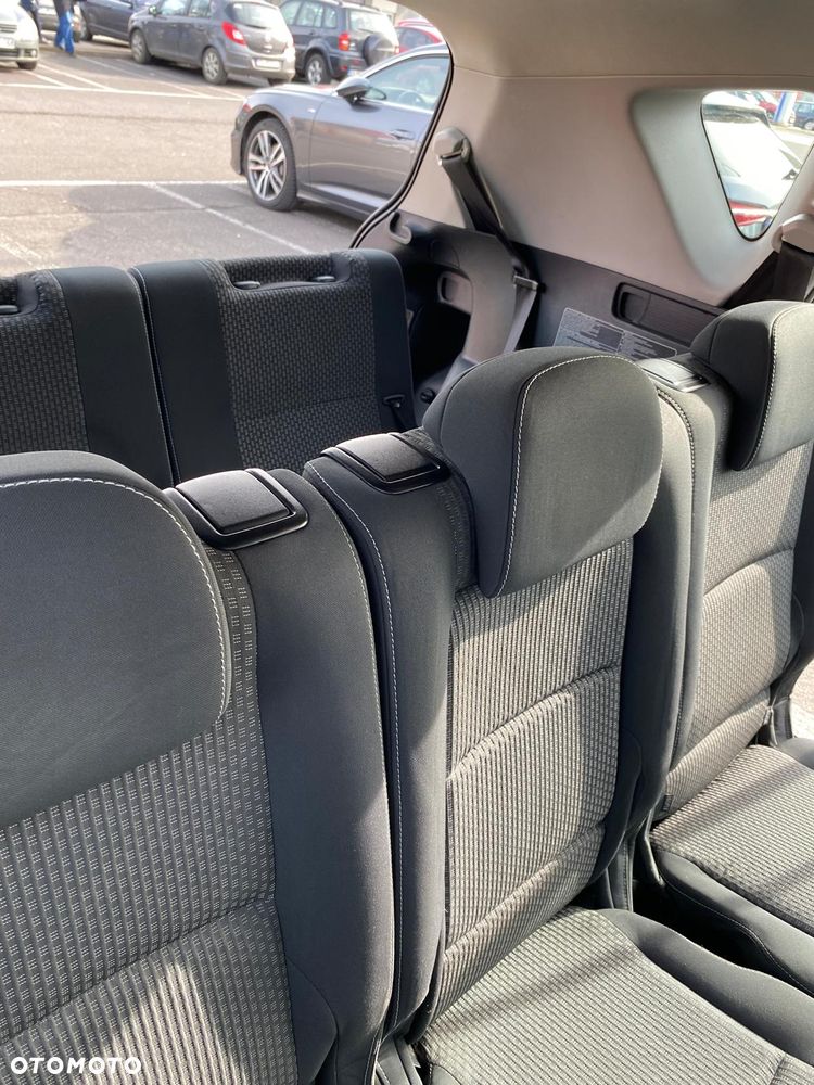 Toyota Verso 1.8 Premium 7os - 20