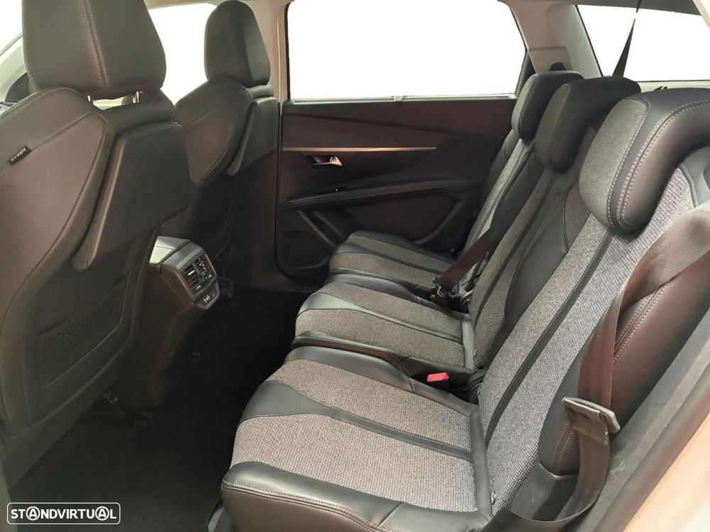 Peugeot 5008 1.2 PureTech Allure EAT8 - 7