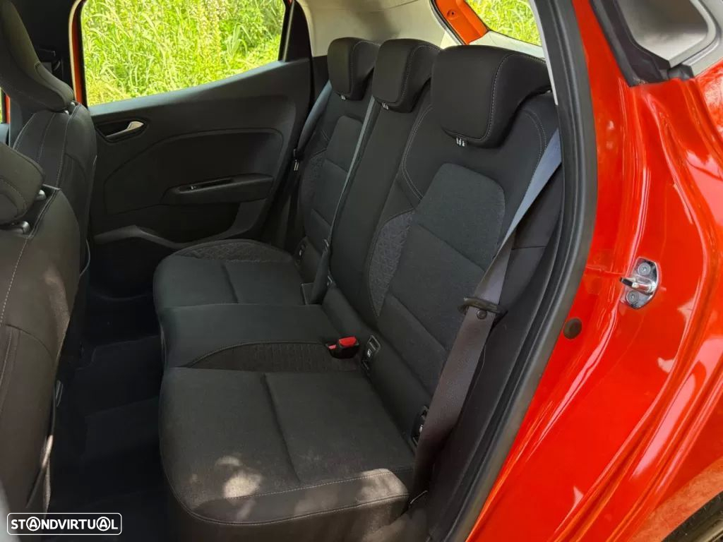 Renault Clio - 32