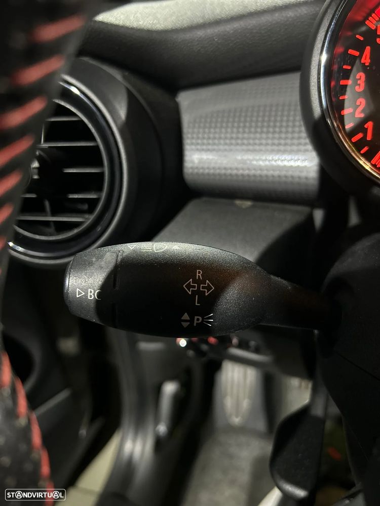 MINI 3 Portas One D - 45