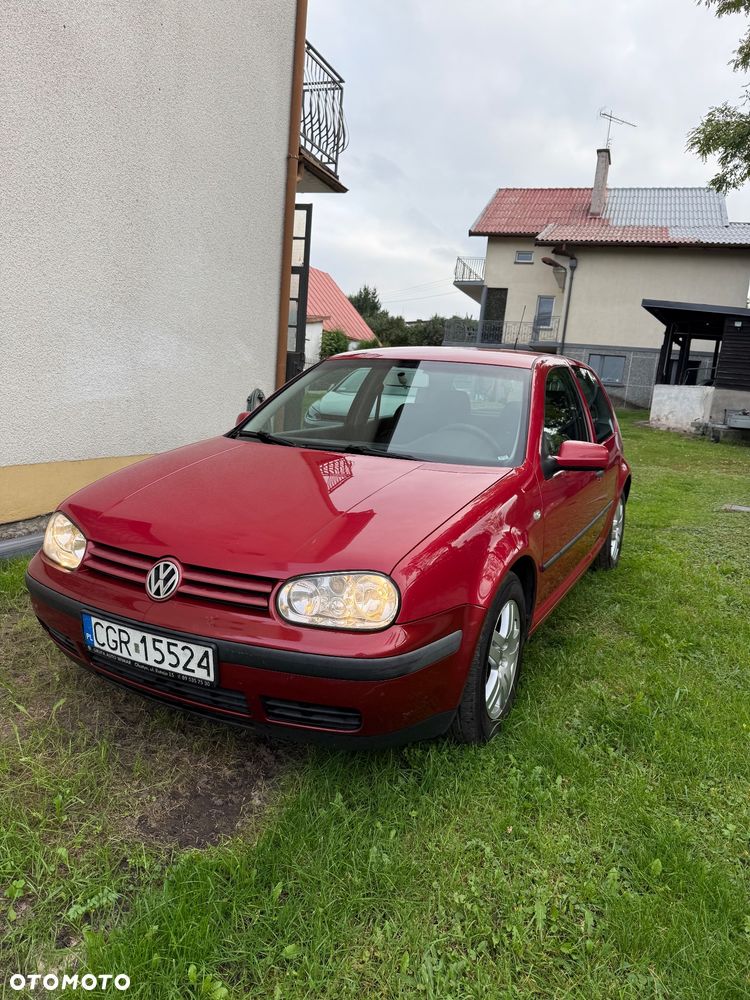 Volkswagen Golf - 4
