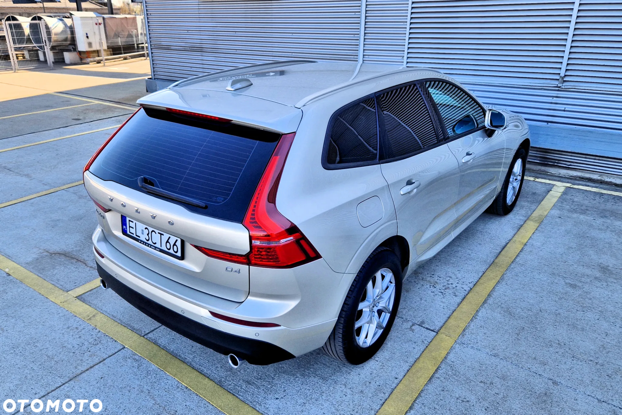 Volvo XC 60 D4 SCR Momentum - 10