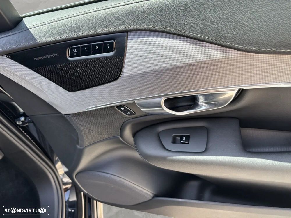 Volvo XC 90 2.0 T8 PHEV Core AWD - 19