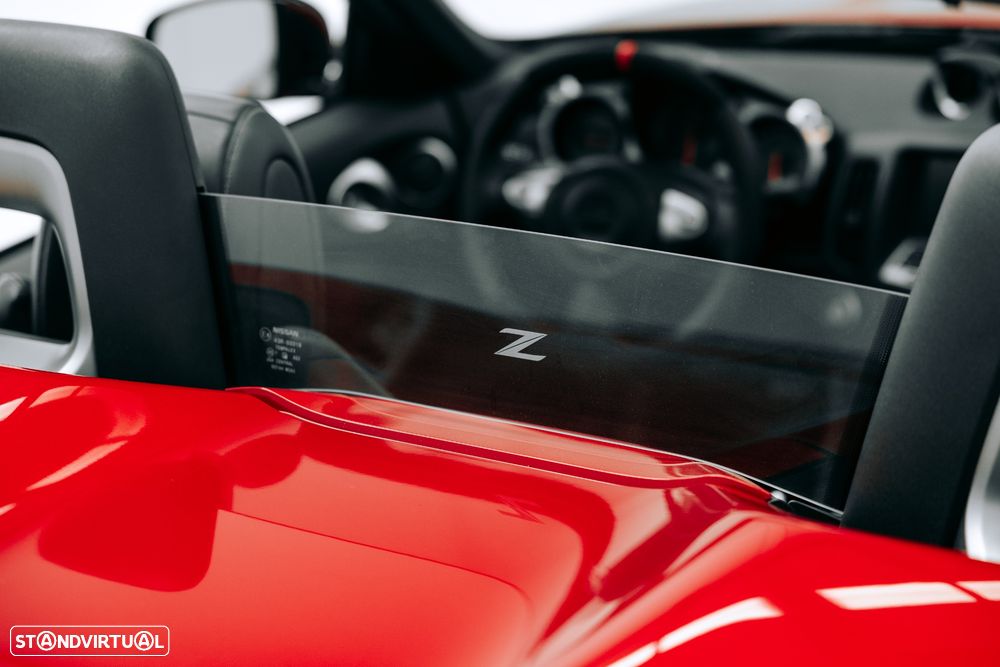 Nissan 370 Z - 11