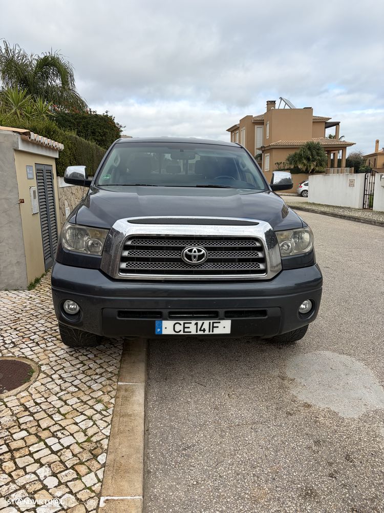 Toyota Hilux - 8