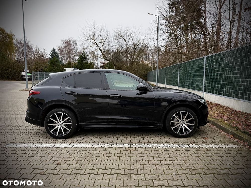 Alfa Romeo Stelvio 2.2 JTDM Executive Q4 - 14