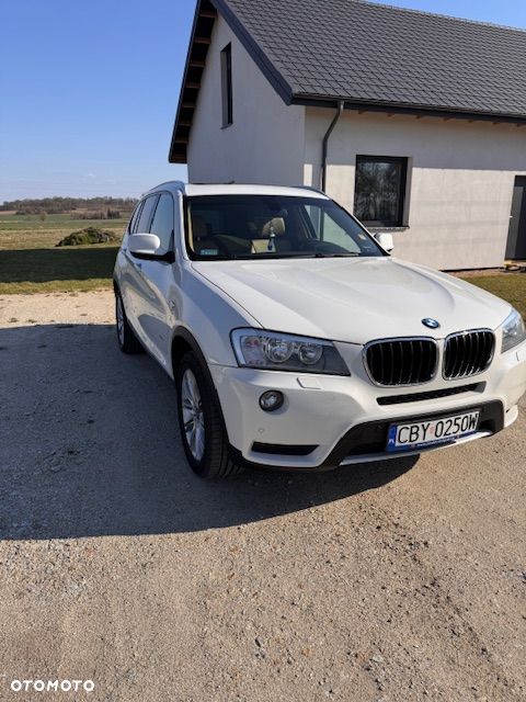 BMW X3 xDrive28i Sport-Aut - 2