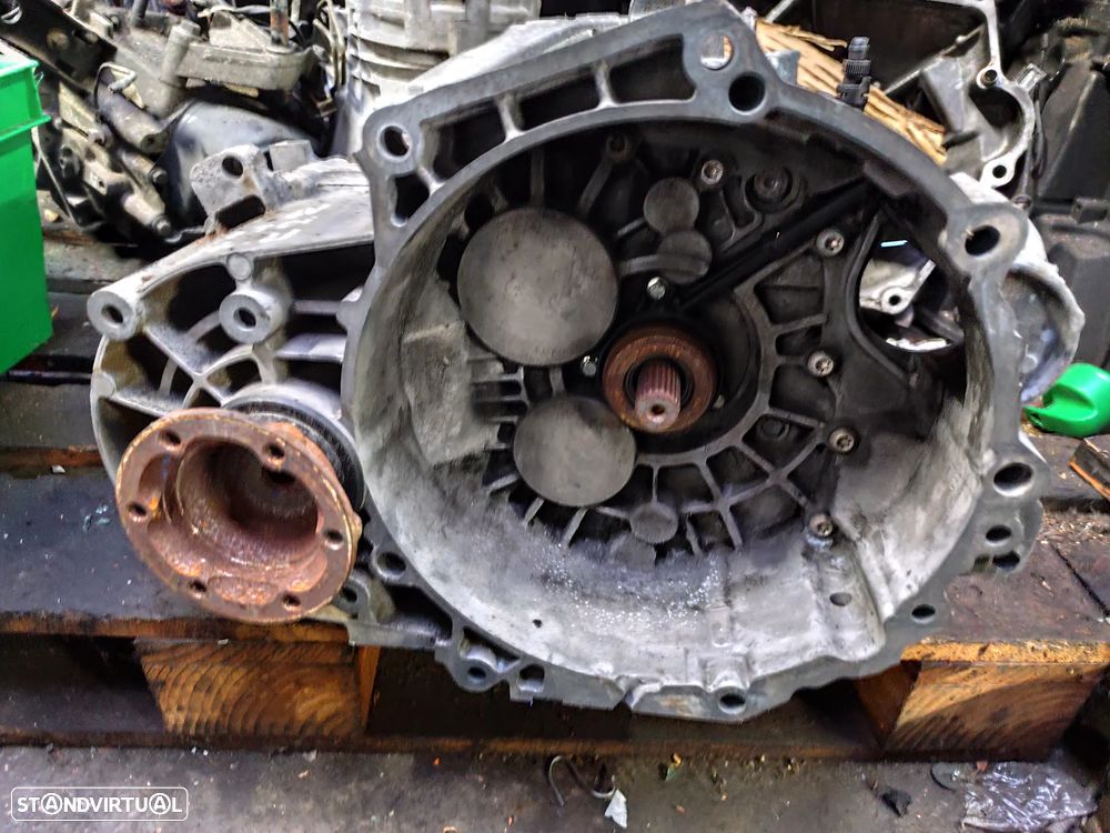 Vw Passat B6 / 2.0 TDI CAIXA VELOCIDADES REF: JLU - CV134 - 2