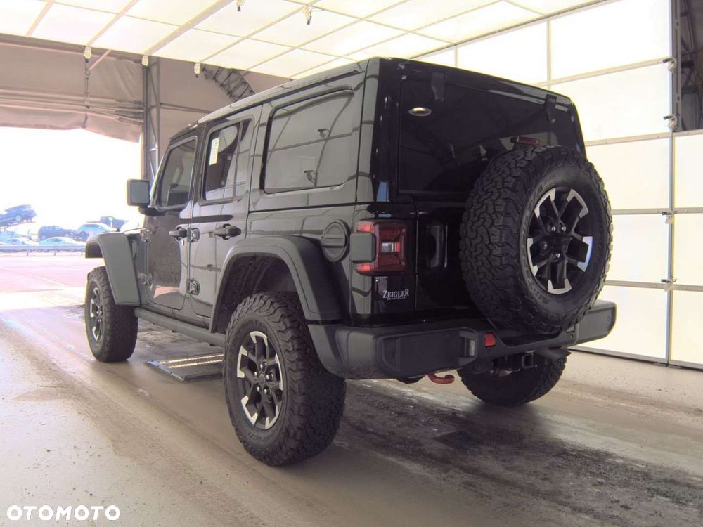 Jeep Wrangler - 4