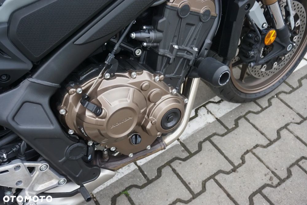 Honda CB - 7
