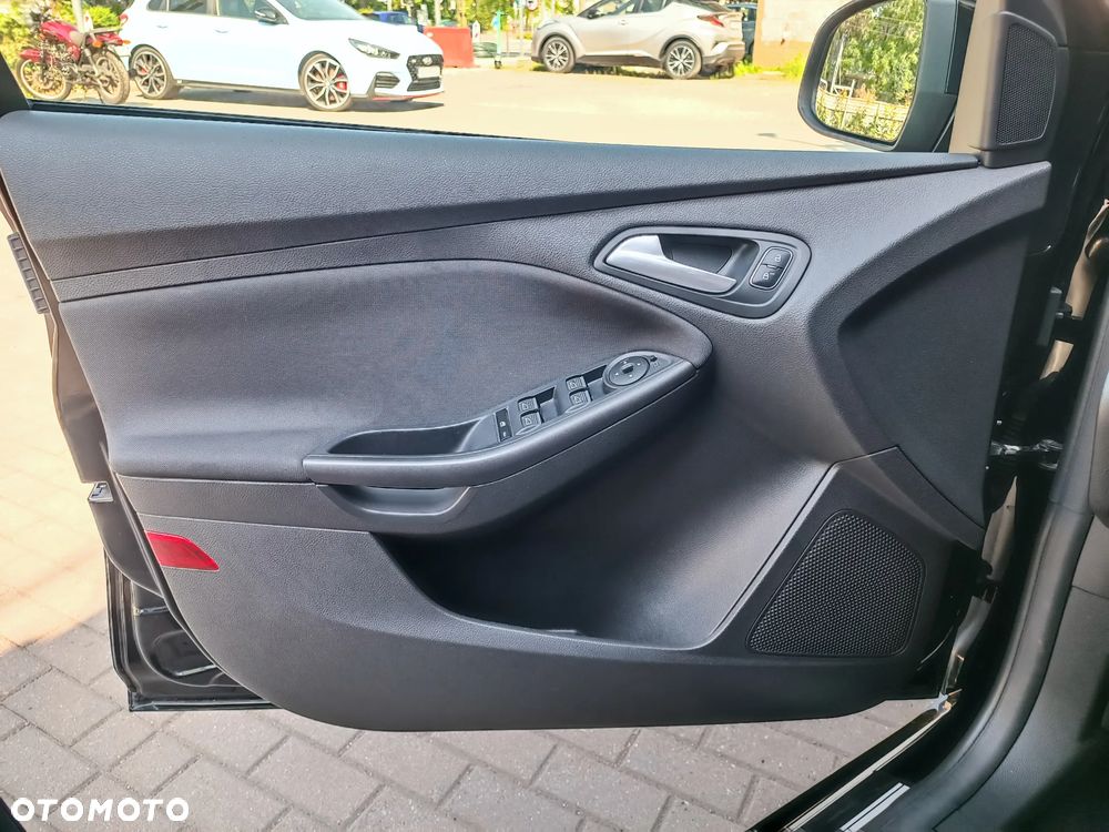 Ford Focus 1.5 EcoBoost STart-Stopp-System ST-LINE - 33