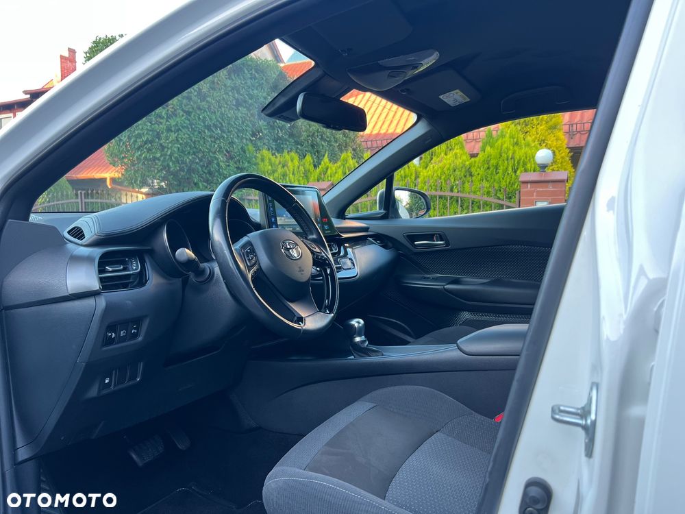 Toyota C-HR Style Selection - 31