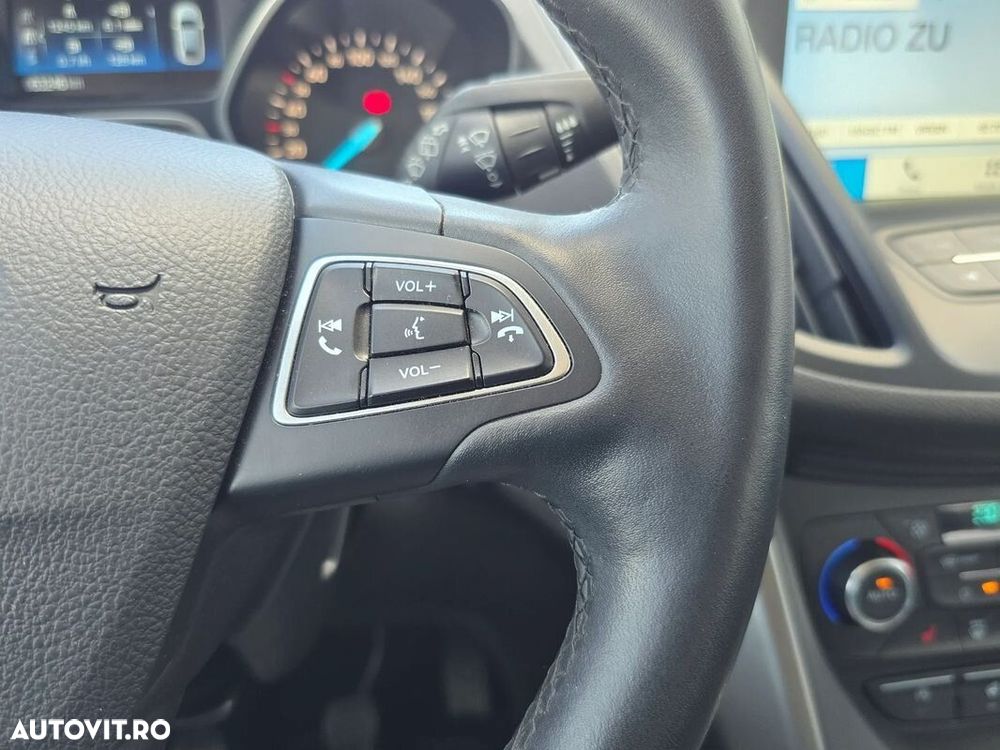 Ford Kuga 1.5 TDCi 2WD Titanium - 12