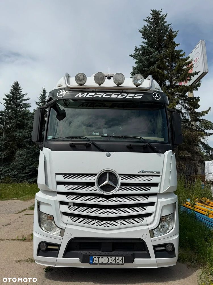 Mercedes-Benz ACTROS - 1