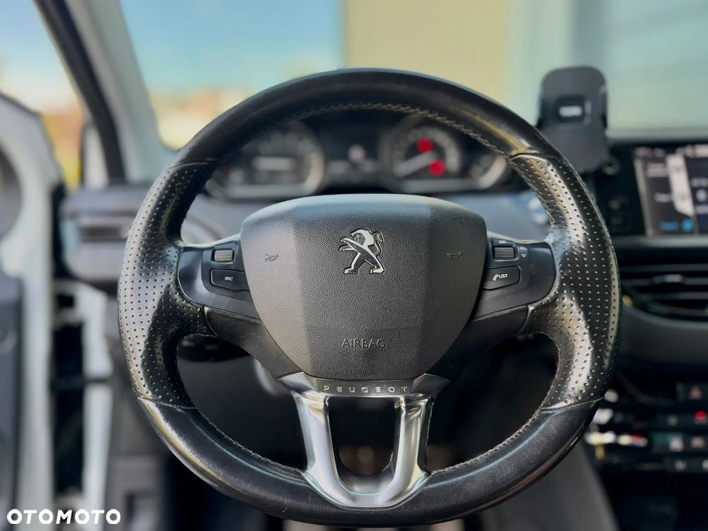 Peugeot 208 1.6 VTi Allure - 11